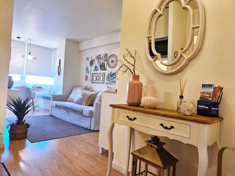 Top performing Airbnb: Porto Hideaway – Trindade Metro in União Das Freguesias De Cedofeita, Santo Ildefonso, Sé, Miragaia, São Nicolau E Vitória