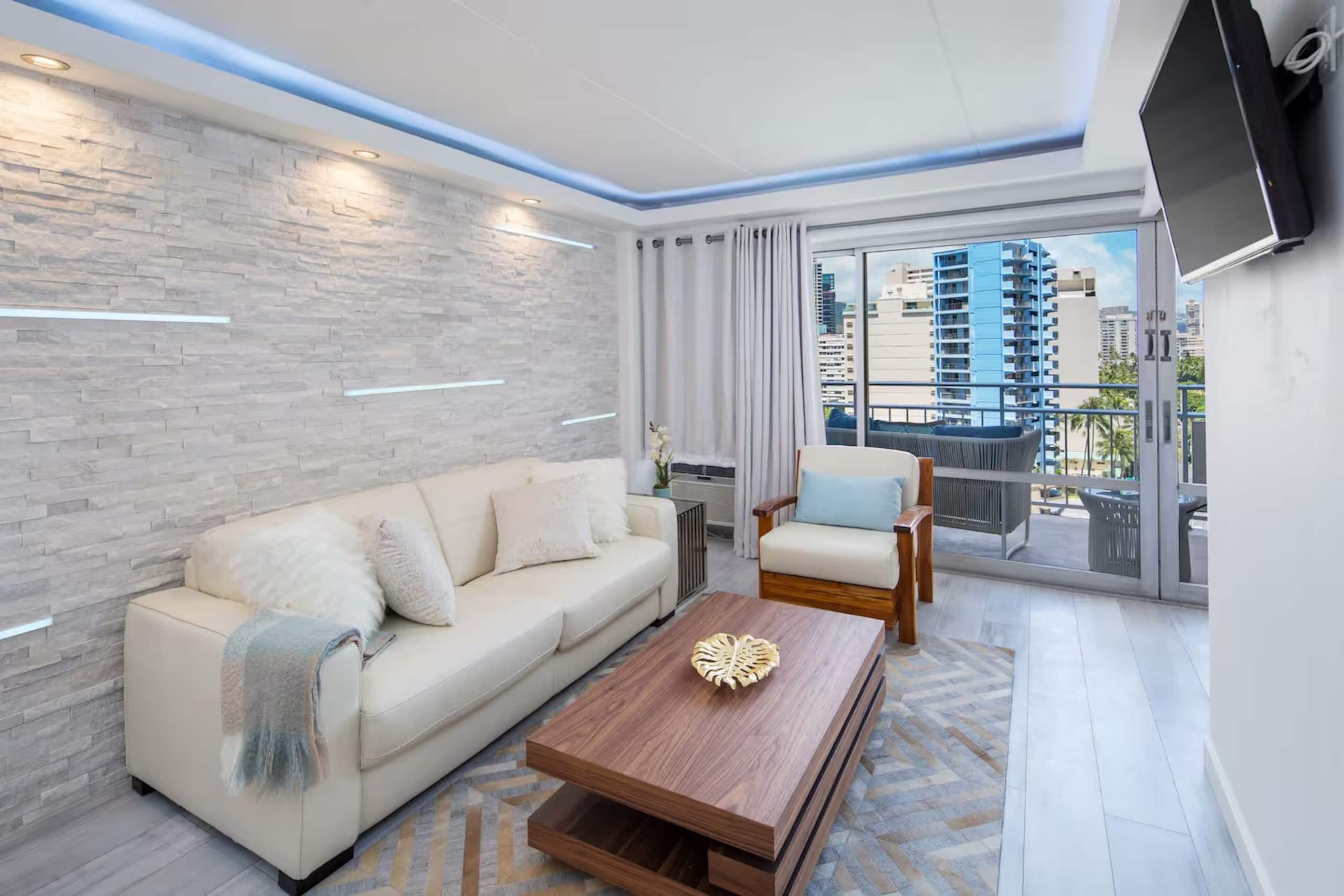 Condo in Honolulu · ★4.71 · 1 bedroom · 2 beds · 1 private bath - Image 5