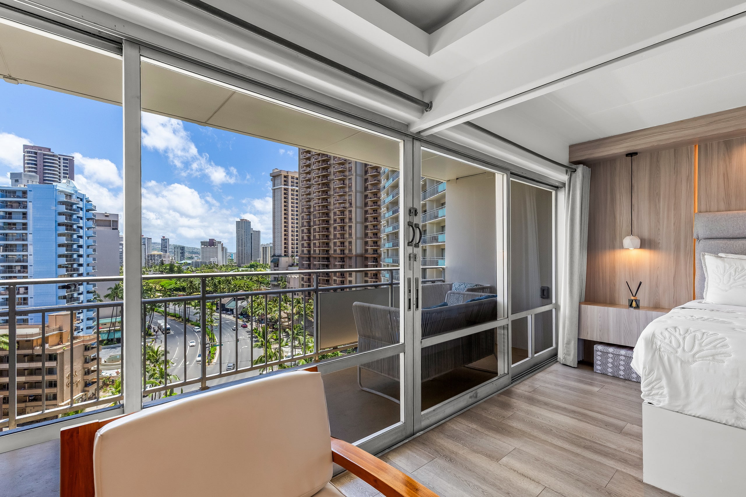 Condo in Honolulu · ★4.71 · 1 bedroom · 2 beds · 1 private bath - Image 12