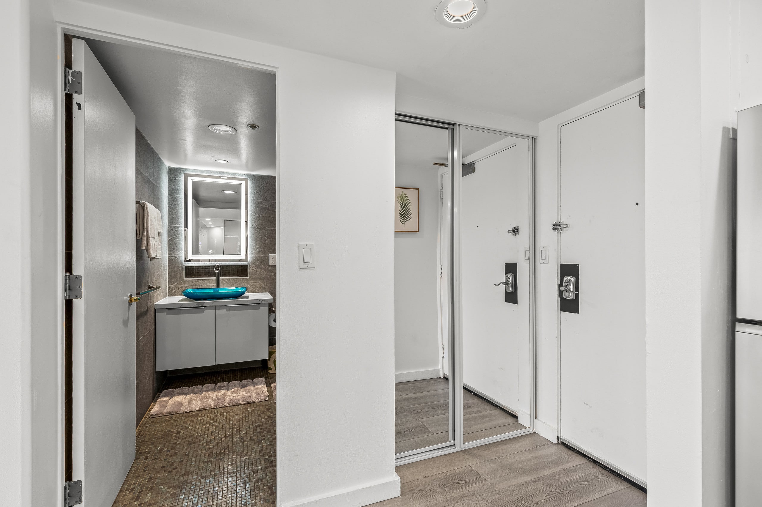 Condo in Honolulu · ★4.71 · 1 bedroom · 2 beds · 1 private bath - Image 20