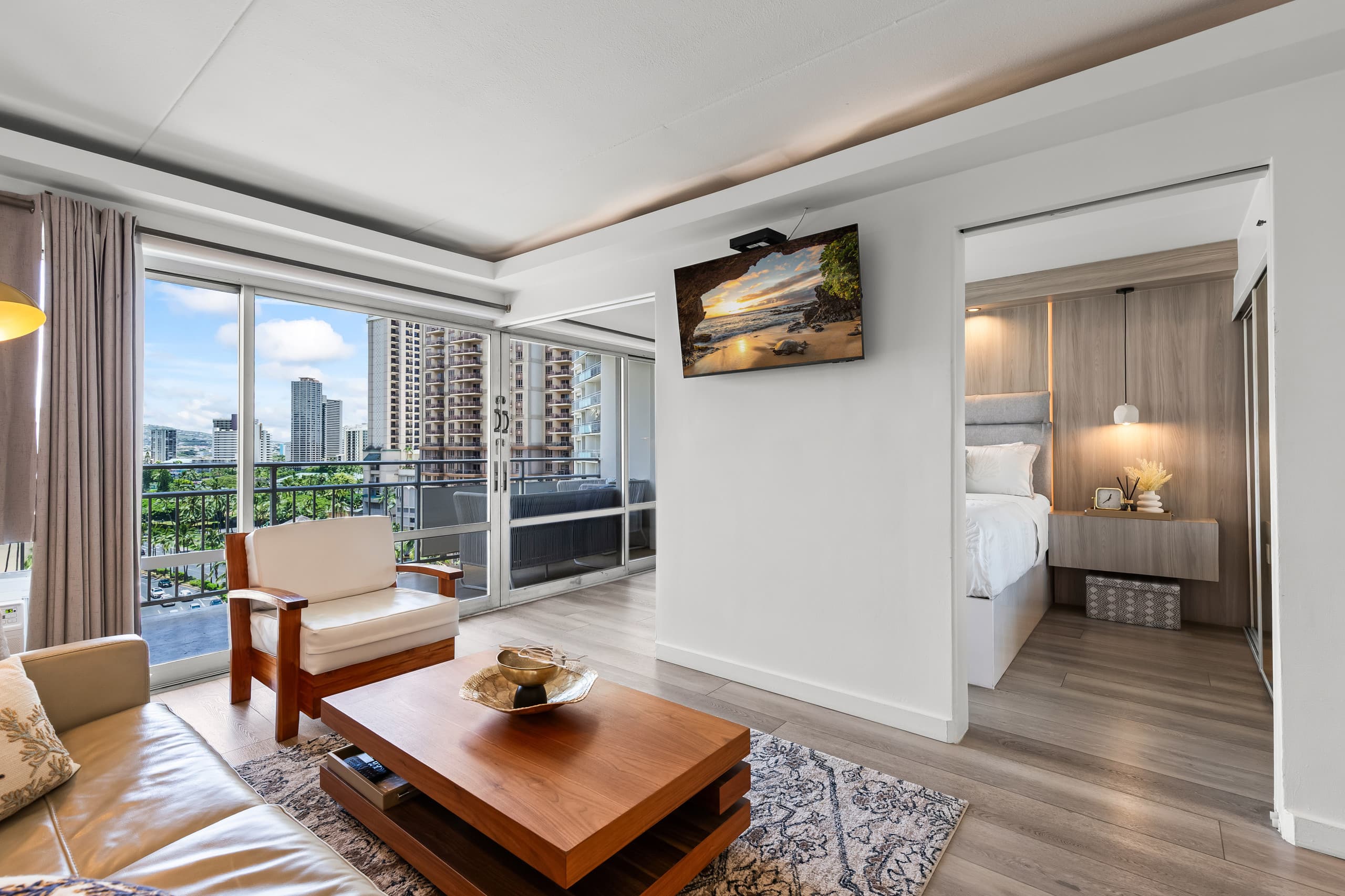 Condo in Honolulu · ★4.71 · 1 bedroom · 2 beds · 1 private bath - Image 9