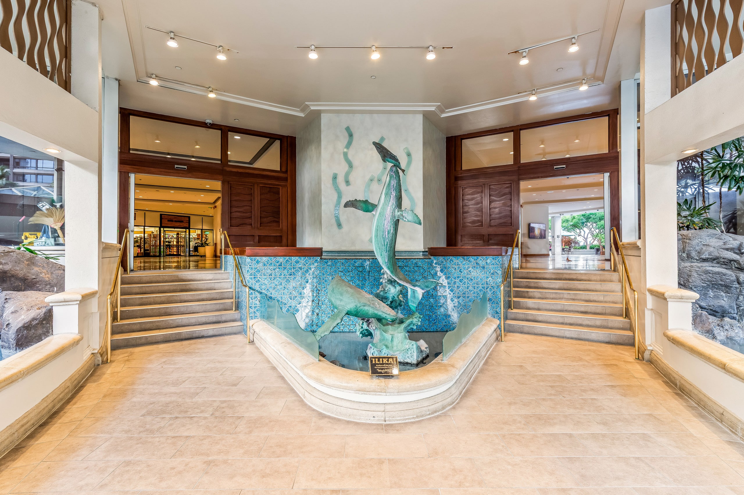 Condo in Honolulu · ★4.71 · 1 bedroom · 2 beds · 1 private bath - Image 28