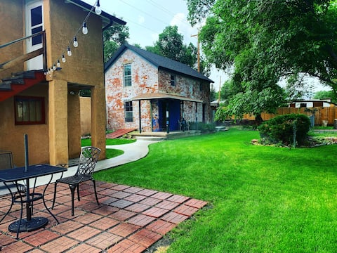 Amazing historic 1800s Carriage House!