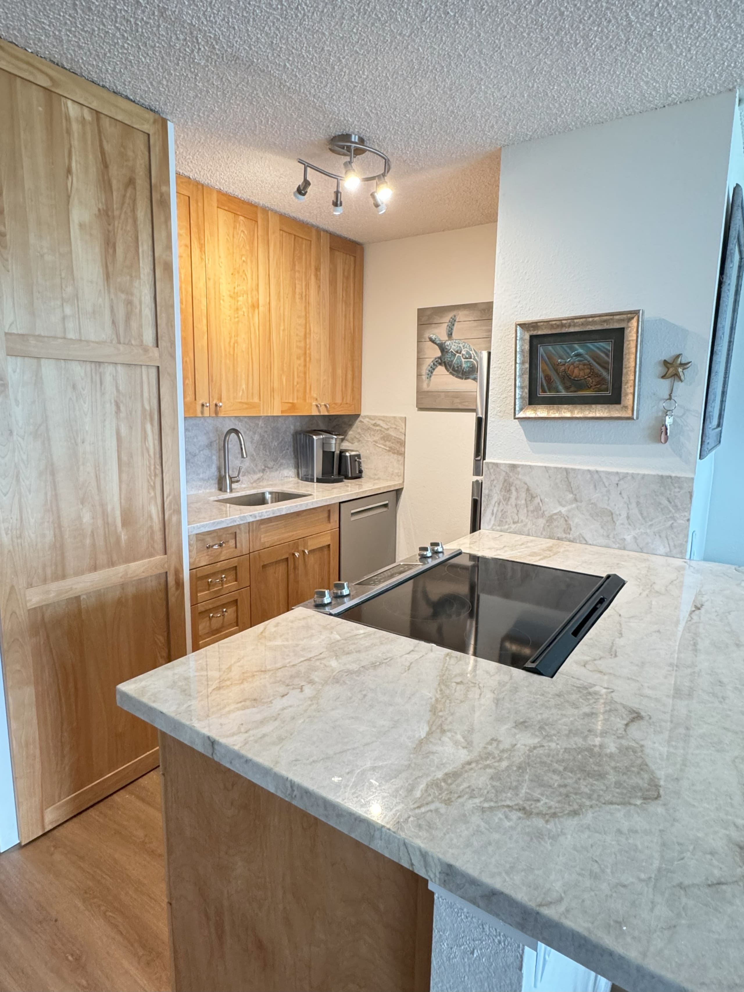 Condo in Maalaea · ★4.96 · 1 bedroom · 1 bed · 1 bath - Image 4