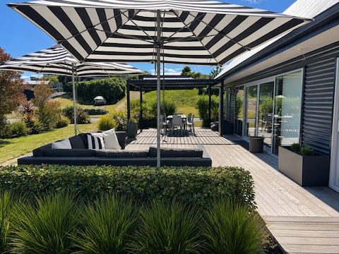 Pet friendly l Sleeps 12 l Lake, Ski & Tongariro