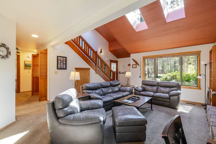 Back03 - Family Retreat W/ Hot Tub, Bikes + Bunk - Sunriver, OR