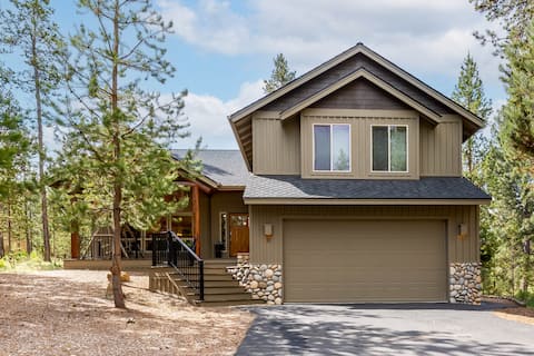 Lassen 8 - Stunning Lodge-style, Multi-Level