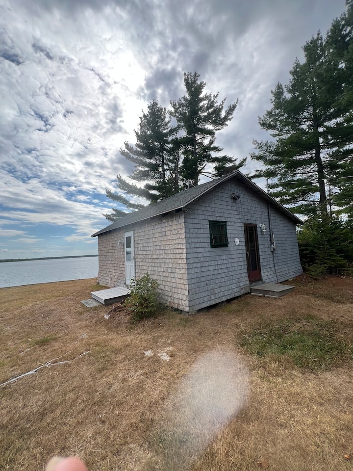 Bob's Cabin At Wishart's Point Lodge - New Brunswick