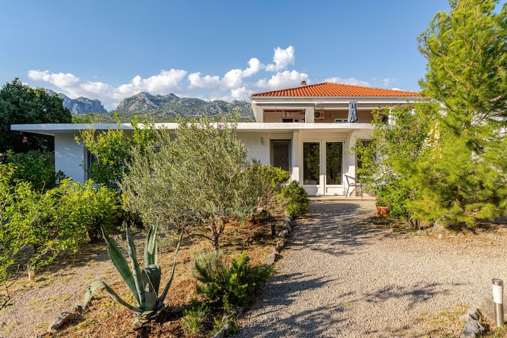 New Apartment Near National Park And Sea!3 - Stari Grad