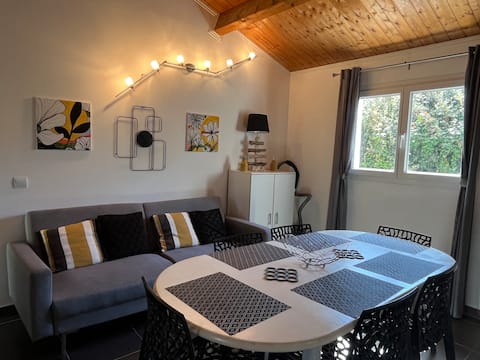 Propriété Airbnb réussie: Air-conditioned villa 2 bedrooms/sleeps 5 Bonifacio à Bonifacio