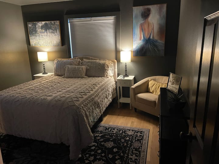 Elegant 5 Star 4bed/2bath Awesome Denver Location! - Denver, CO