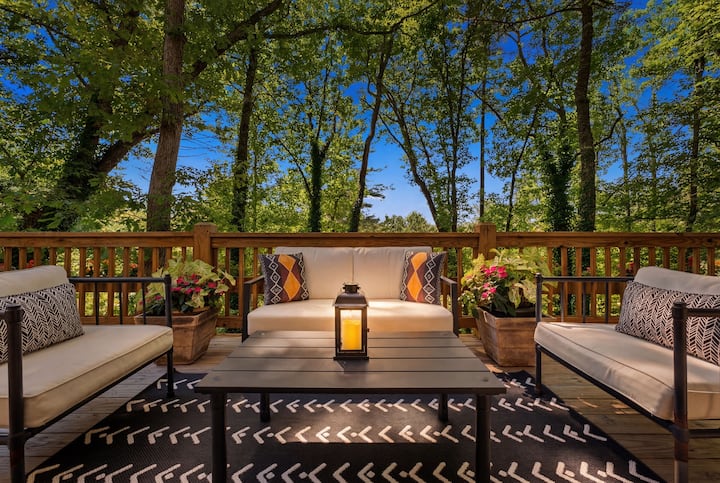Cozy Yet Modern Cottage Close To Town Pet Friendly - Highlands, NC