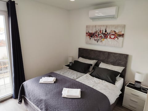 Successful Airbnb property: Studio apartman 2 persons in Općina Seget