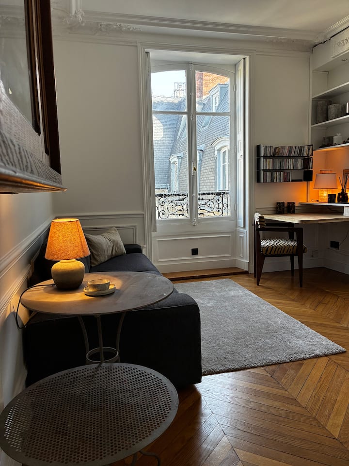 Très Bel Appartement Avec Parking Aux Batignolles - 8th arrondissement