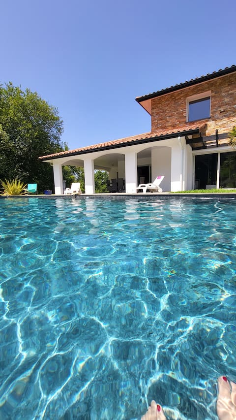 Basque Country Villa between sea and mountains