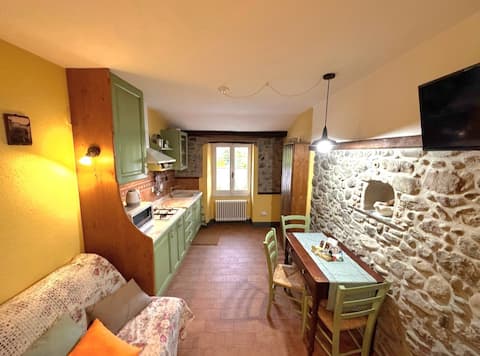 Da Nonna Mafalda - typical village house near 5 Terre