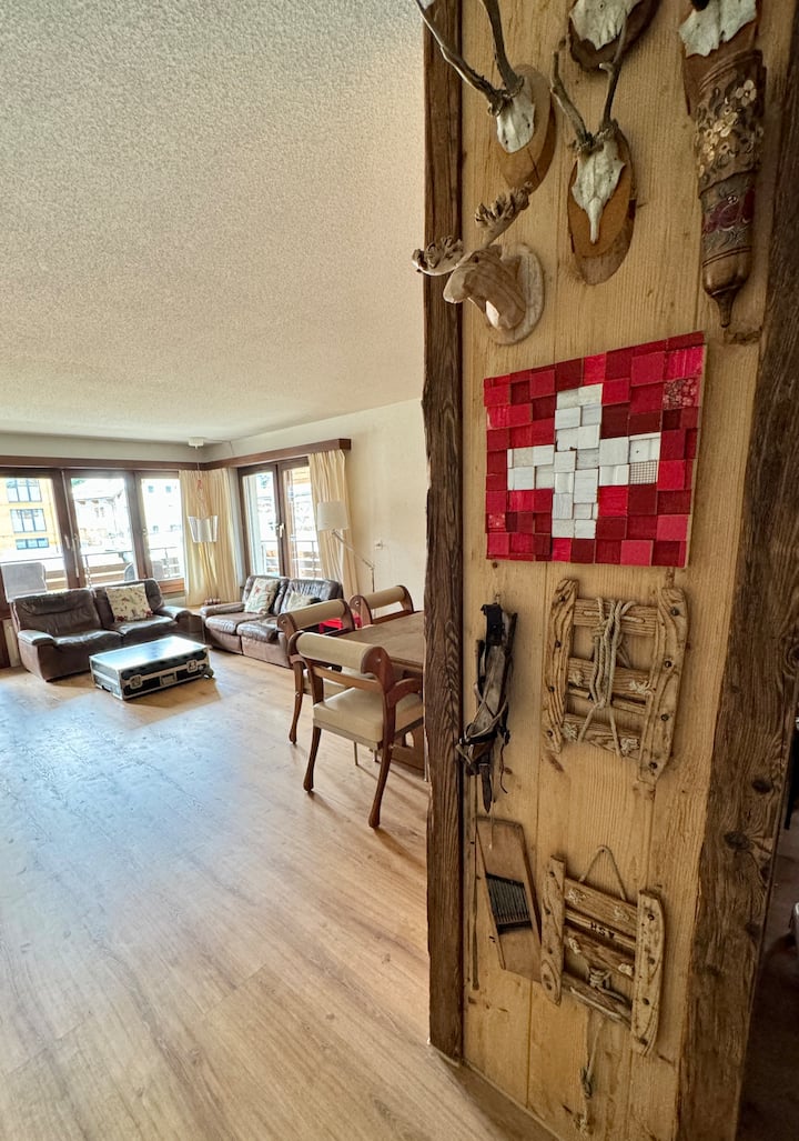 Situé Au Centre Charmant Appartement De 3.5 Pièces - Zermatt