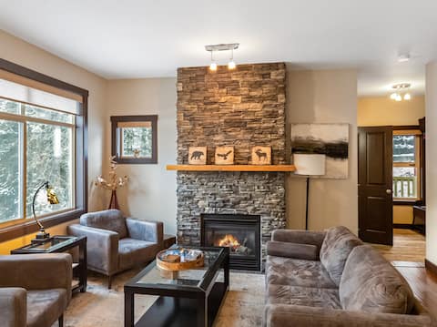 Private Townhouse Ski InOut Complex 3 Bed 2.5 Bath