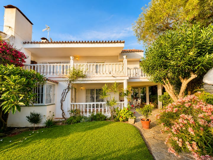 4br Villa | Garden, Bbq & Beach 3m Walk | Marbella - Marbella