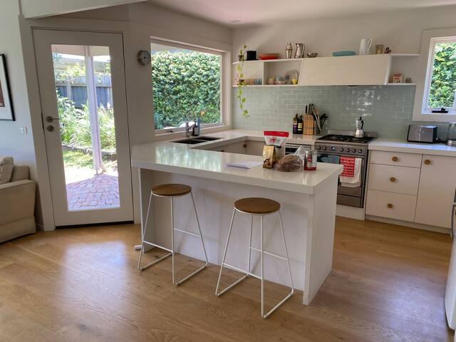 Beautiful 4 Bedroom House gallery image 4