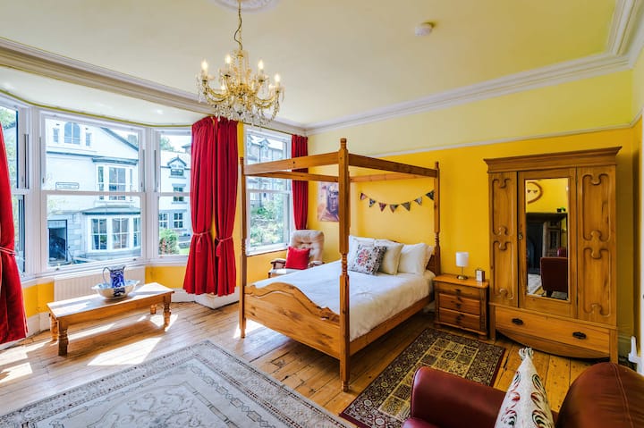Peak District Victorian Family Home - Buxton, UK