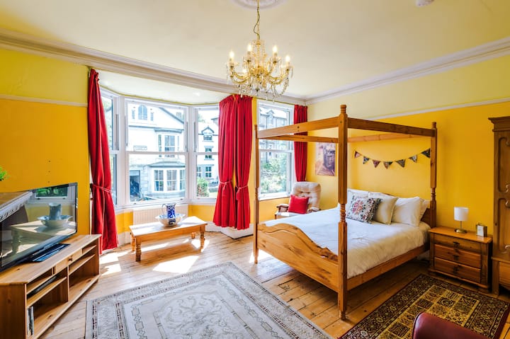 Spacious Peak District Victorian Family Home - Castleton