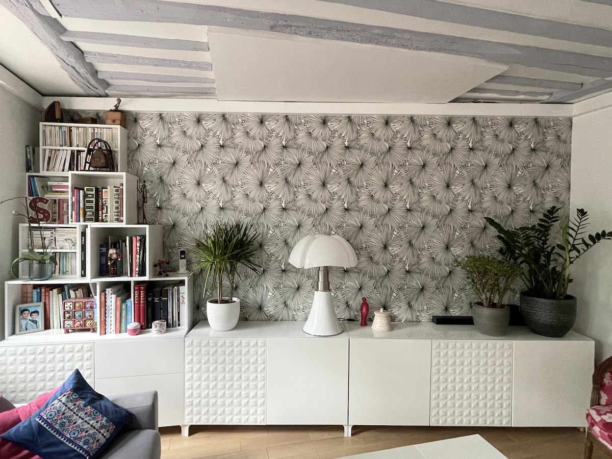 Top Airbnb: Spacious apartment with terrace, close to the Nation in Paris 12e Arrondissement