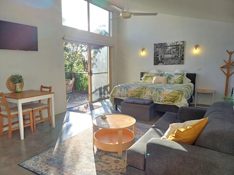 Tilba Coastal Retreat - The Courtyard