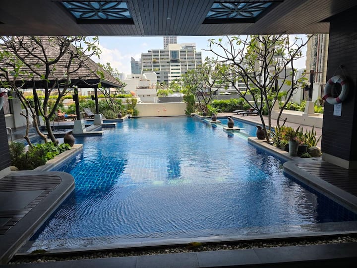 Cozy 1 Bd Apt In Sukhumvit Soi 11 - Bangkok