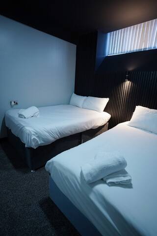 Nero Suite Sleeps 14(38 A1) Mcr City Centre gallery image 4