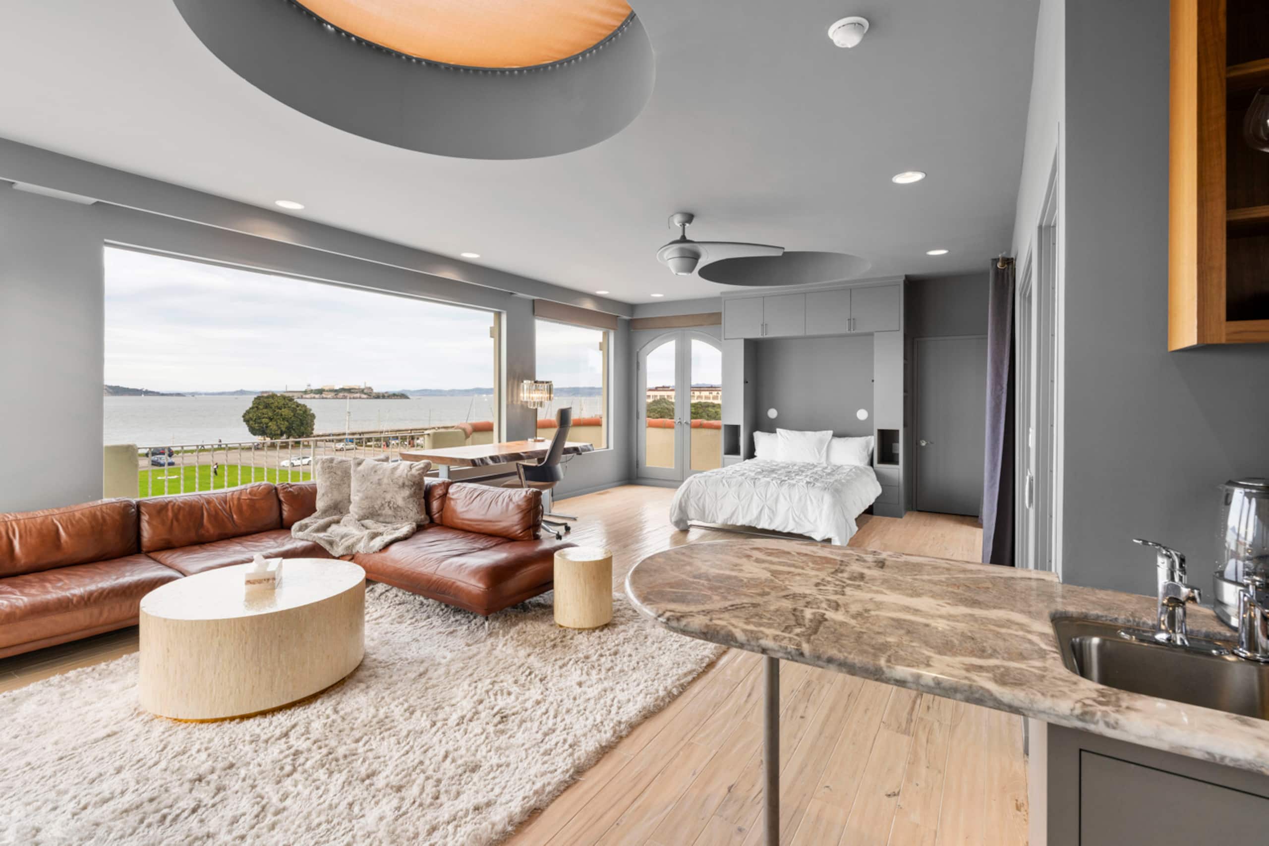 Home in San Francisco · ★5.0 · 6 bedrooms · 7 beds · 5 baths - Image 26