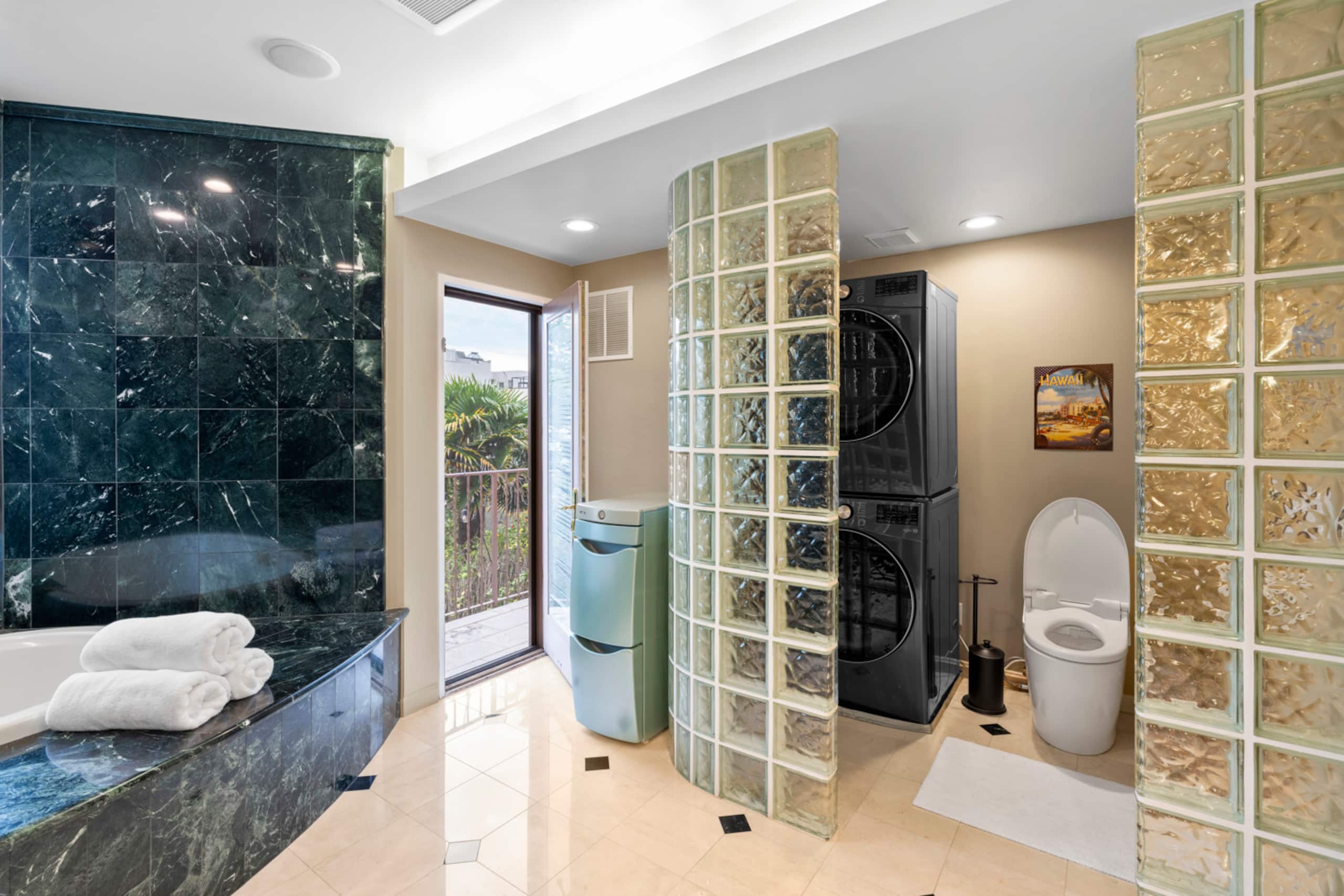 Home in San Francisco · ★5.0 · 6 bedrooms · 7 beds · 5 baths - Image 36