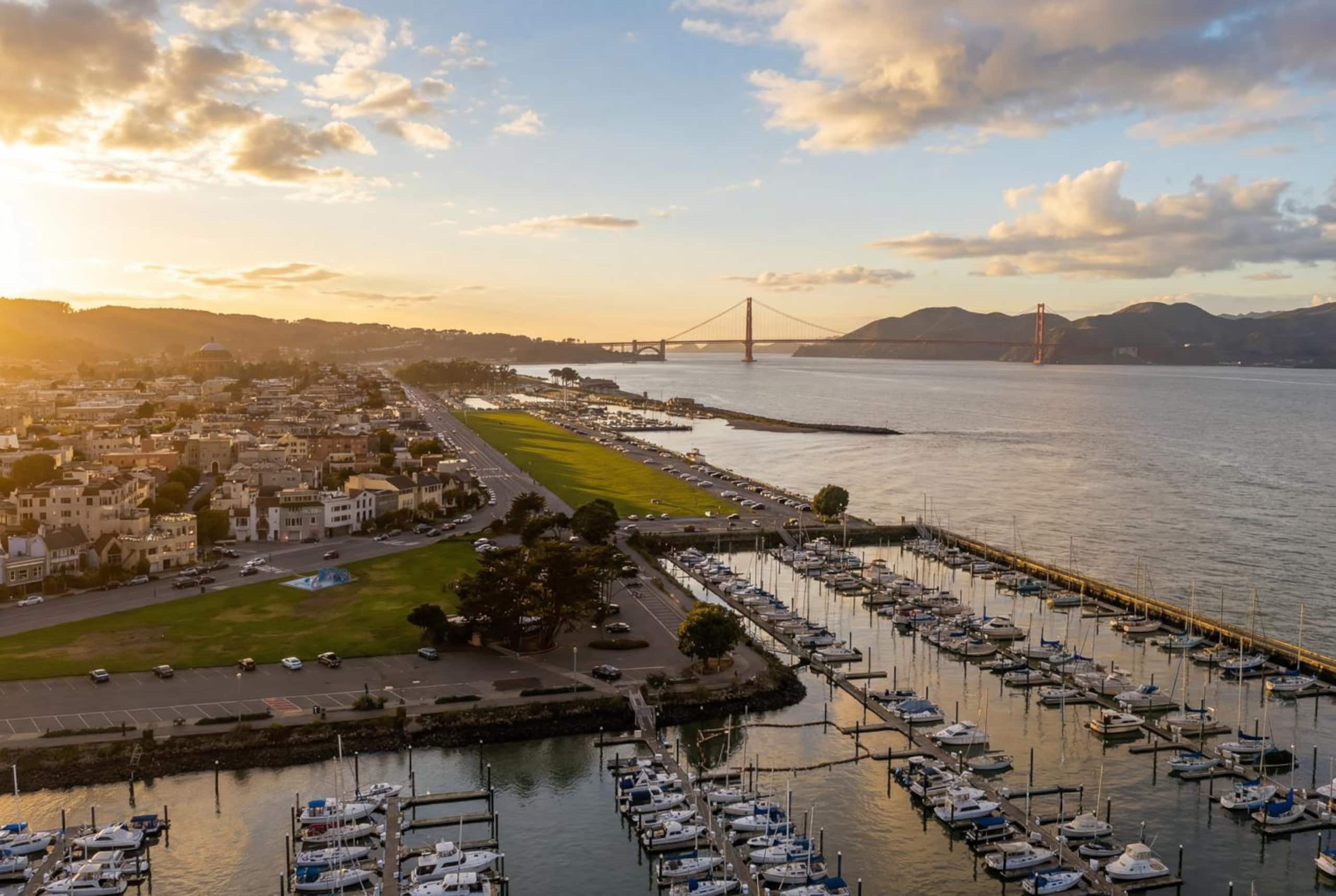 Home in San Francisco · ★5.0 · 6 bedrooms · 7 beds · 5 baths - Image 48
