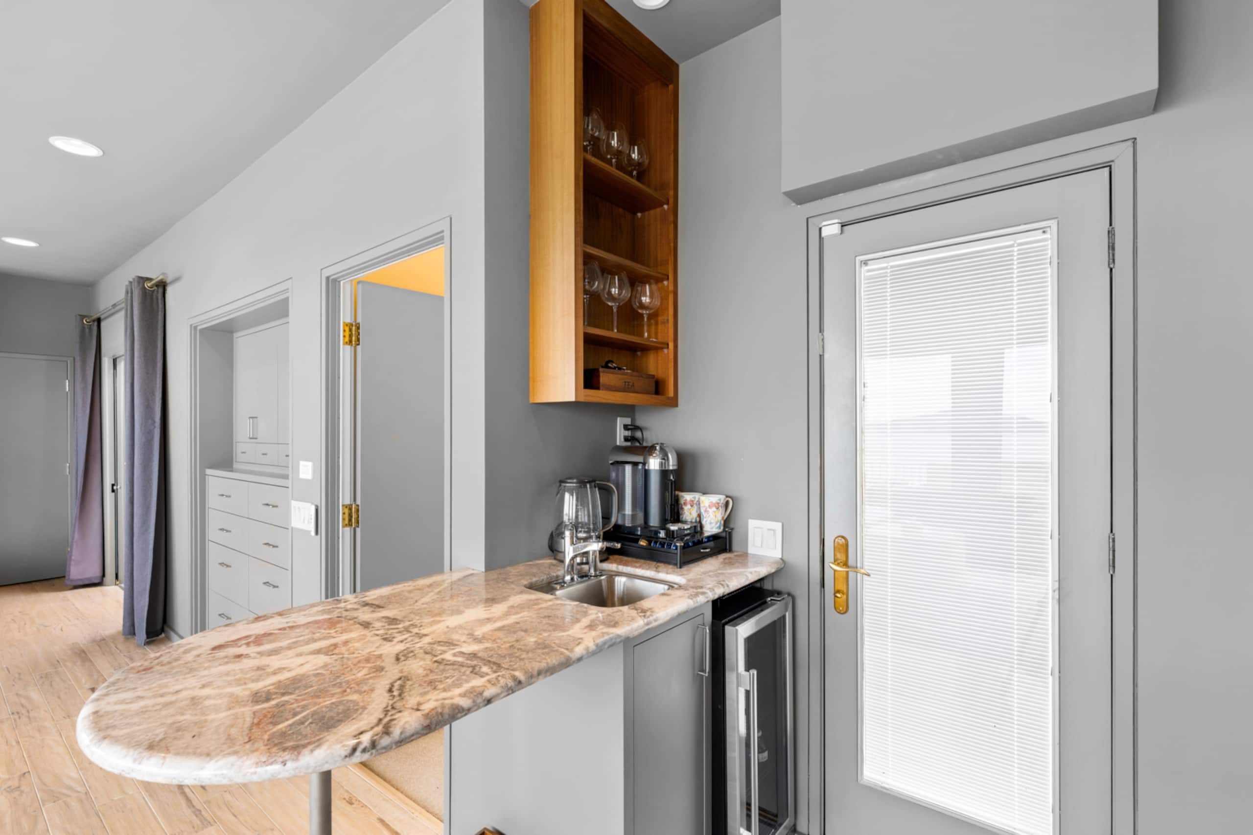 Home in San Francisco · ★5.0 · 6 bedrooms · 7 beds · 5 baths - Image 29