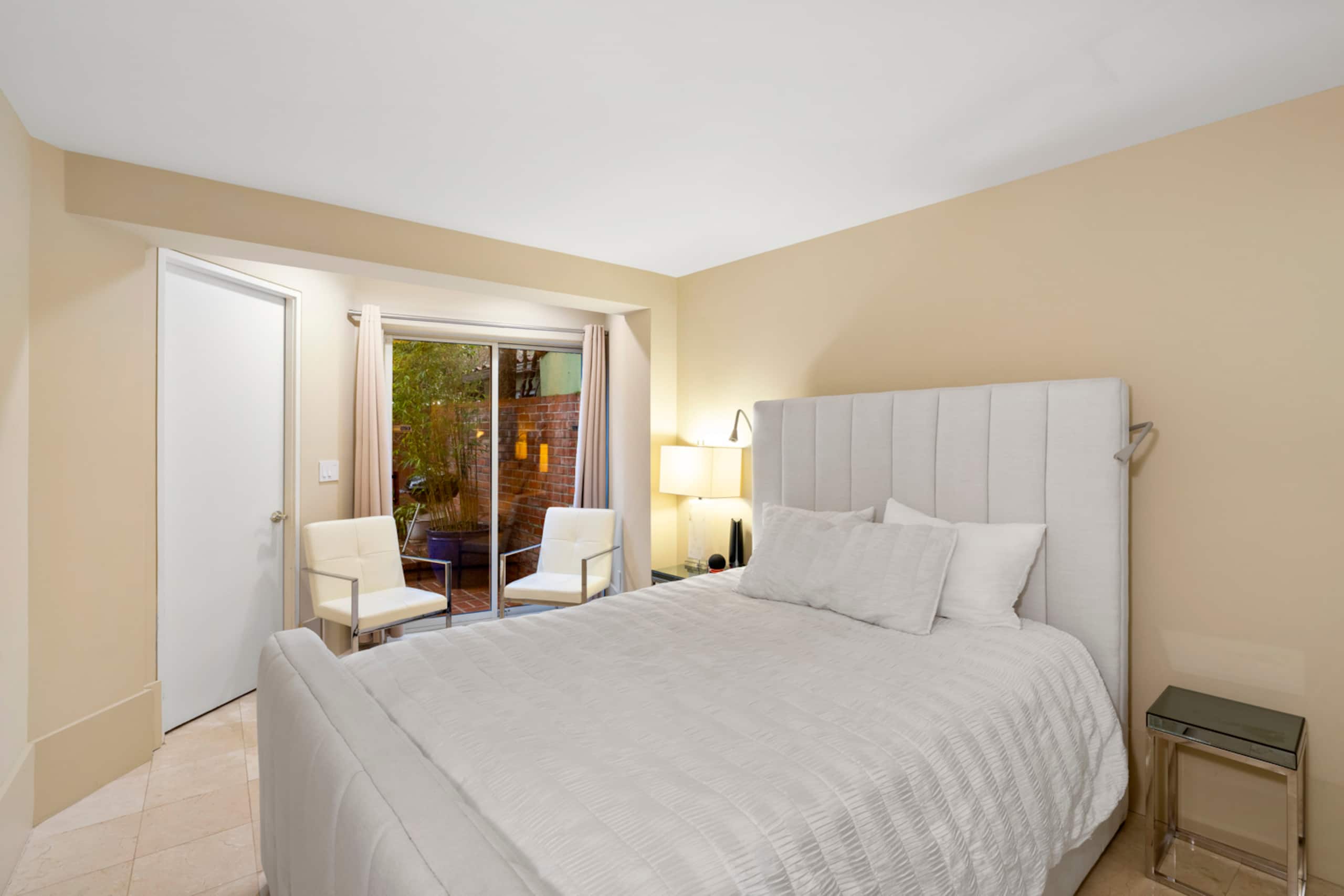 Home in San Francisco · ★5.0 · 6 bedrooms · 7 beds · 5 baths - Image 14