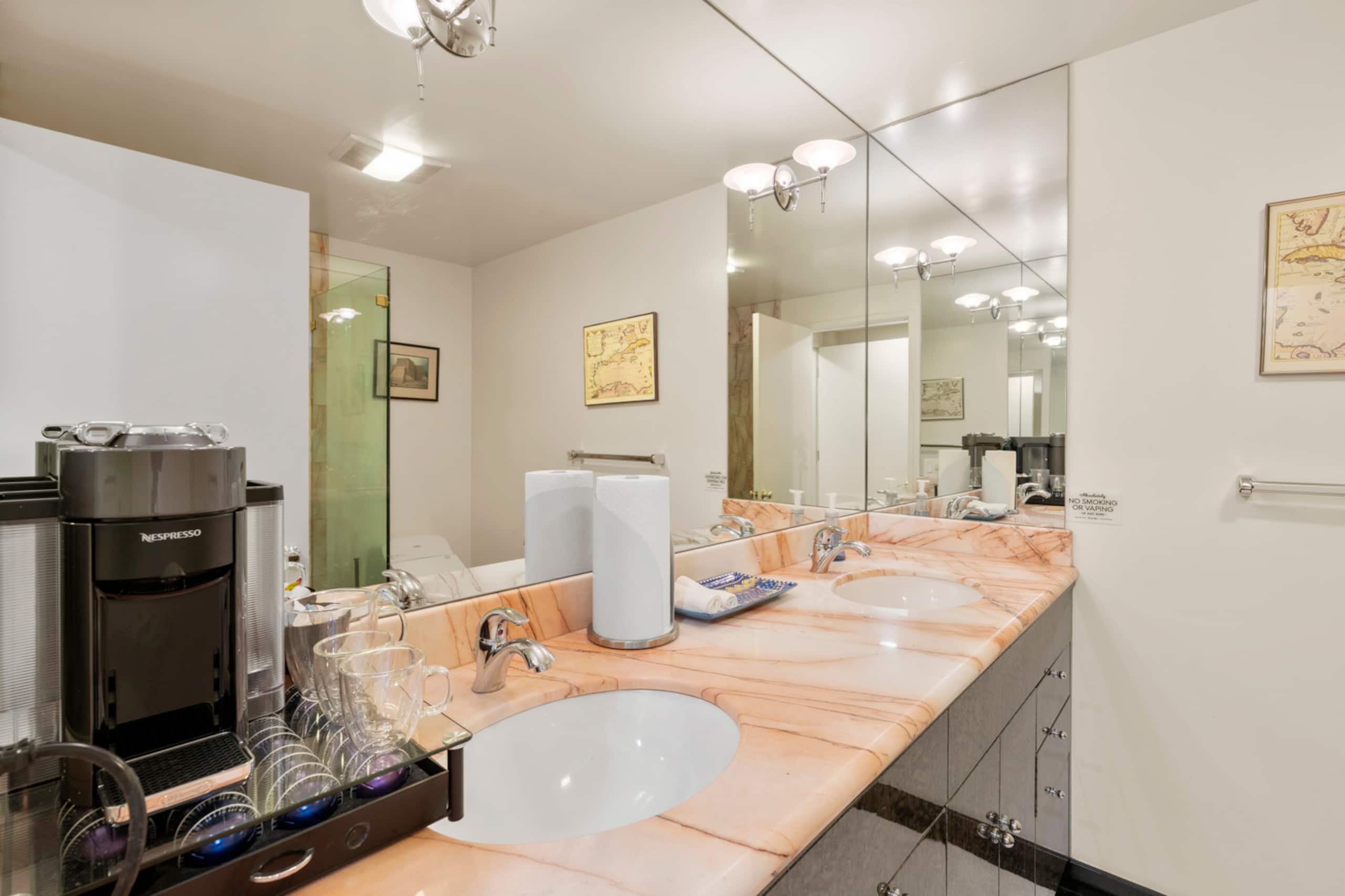 Home in San Francisco · ★5.0 · 6 bedrooms · 7 beds · 5 baths - Image 30