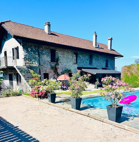 Lake View Villa. Pool. Near Golf & Ski Slopes