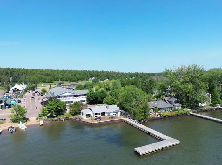 Harbor Beach House - Right On The Water, Located D - Bayfield, WI