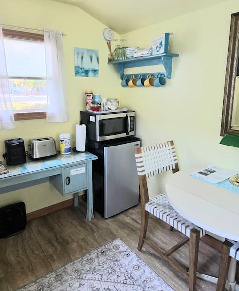 Successful Airbnb property: Garden Cottage - Tiny House in Fort Myers