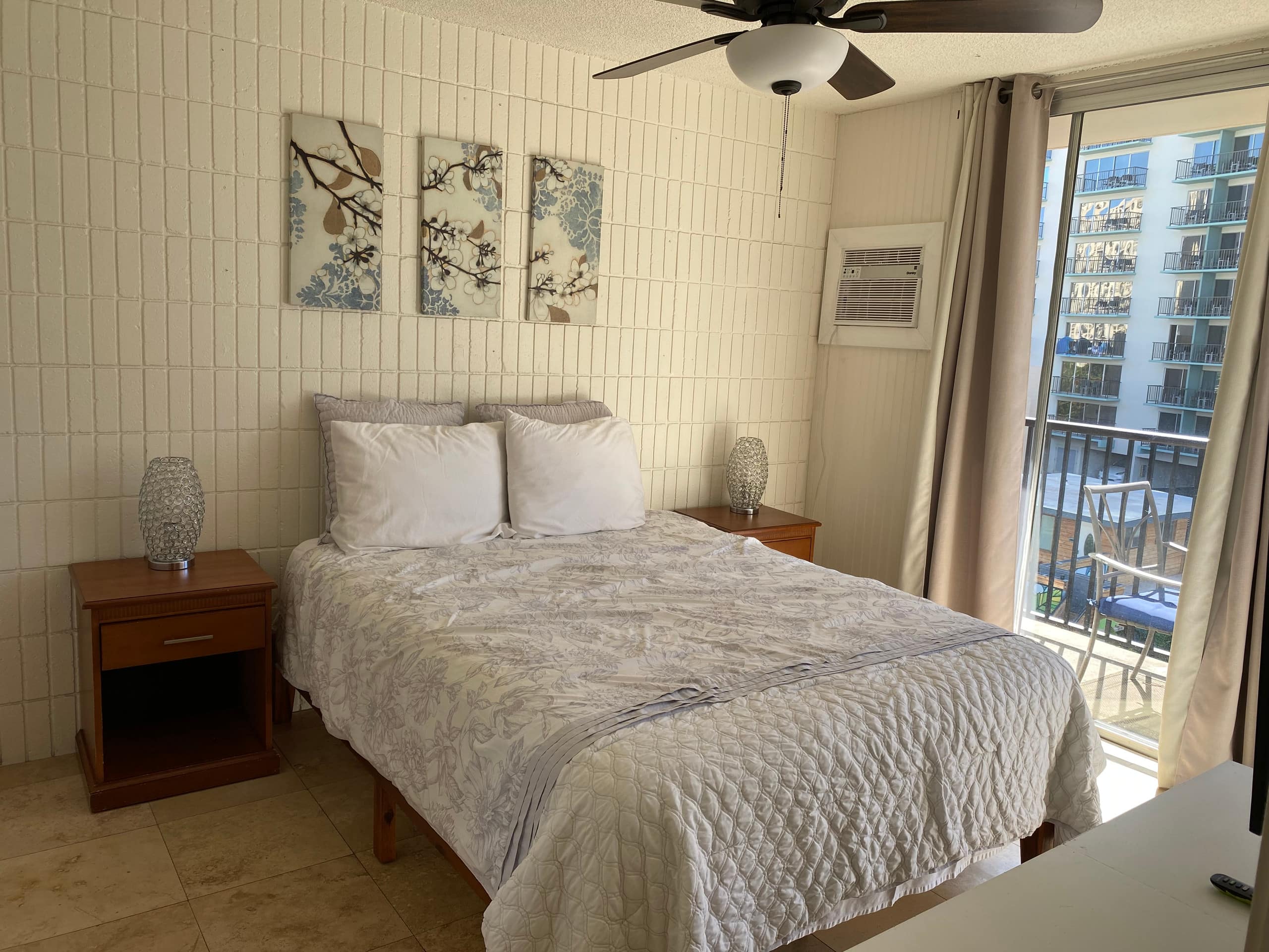 Clean and Convenient 1 Bdrm Suite in Waikiki - Image 4