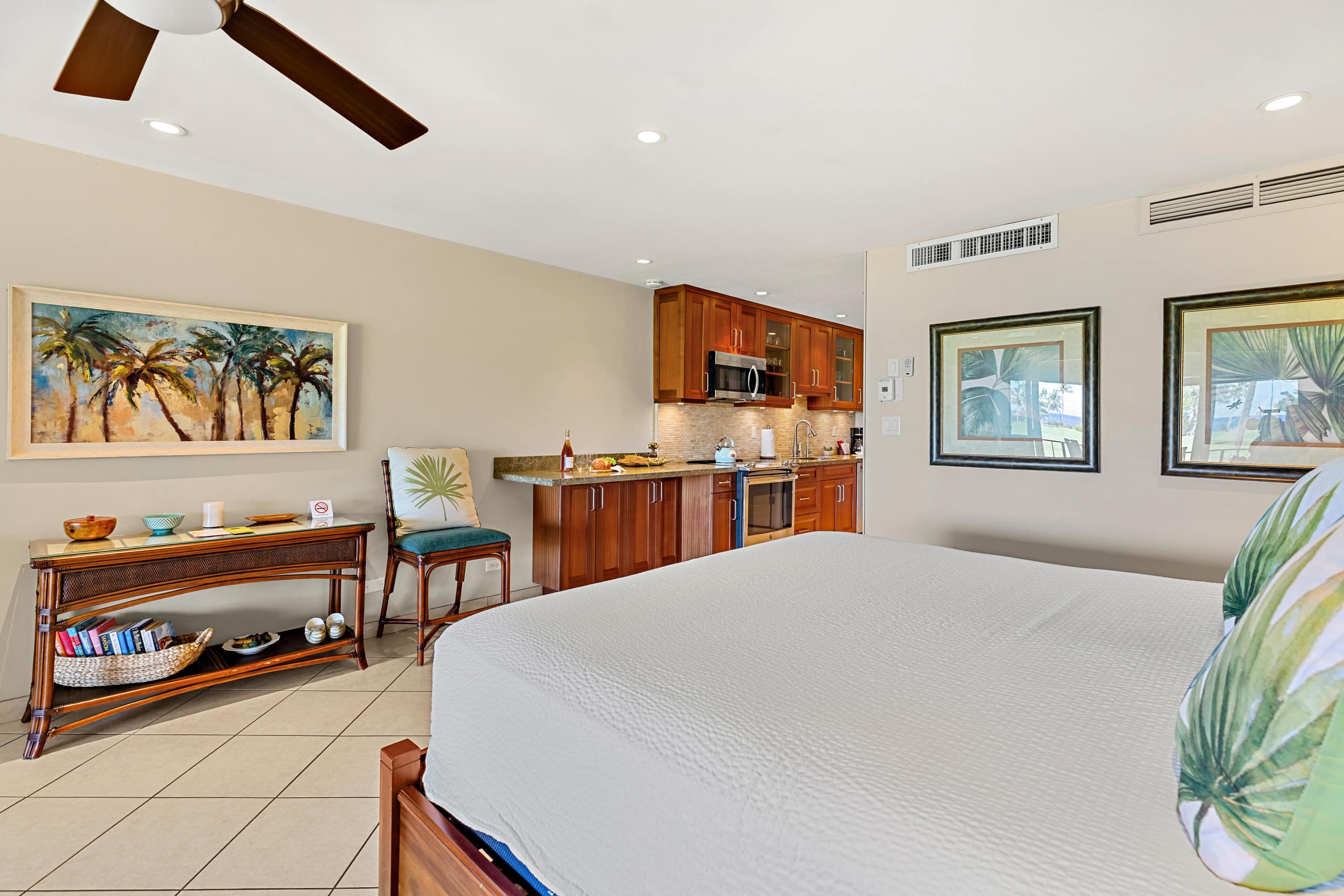 Condo in Kaanapali · ★4.94 · Studio · 1 bed · 1 bath - Image 9