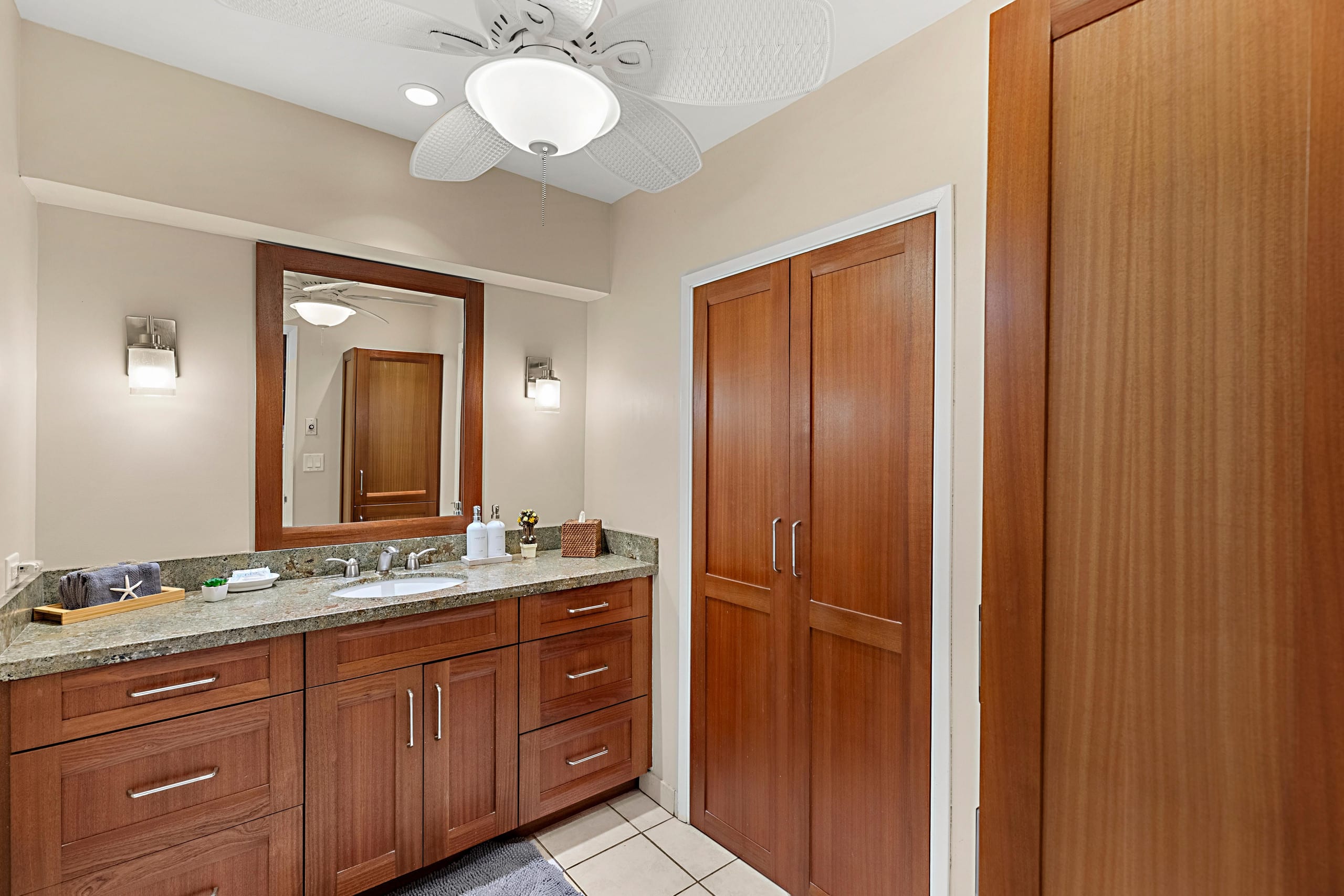 Condo in Kaanapali · ★4.94 · Studio · 1 bed · 1 bath - Image 16