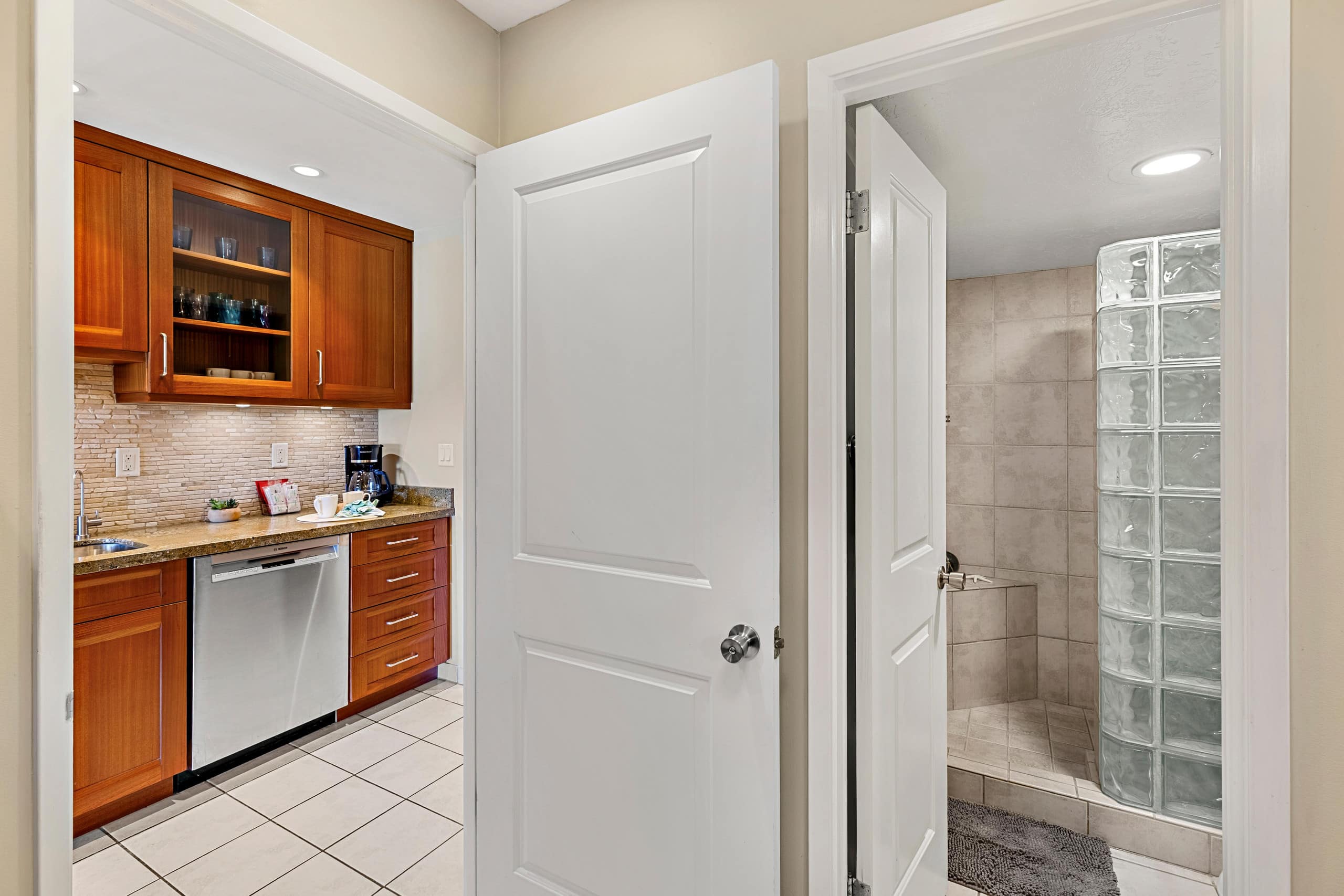 Condo in Kaanapali · ★4.94 · Studio · 1 bed · 1 bath - Image 23