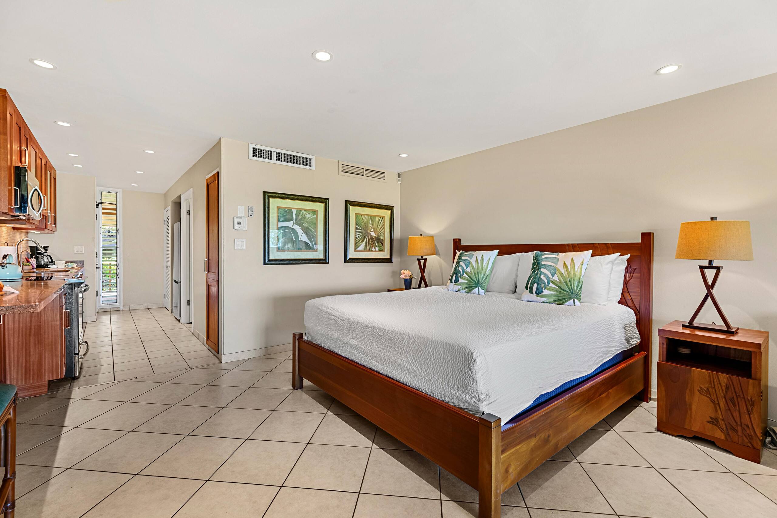 Condo in Kaanapali · ★4.94 · Studio · 1 bed · 1 bath - Image 10