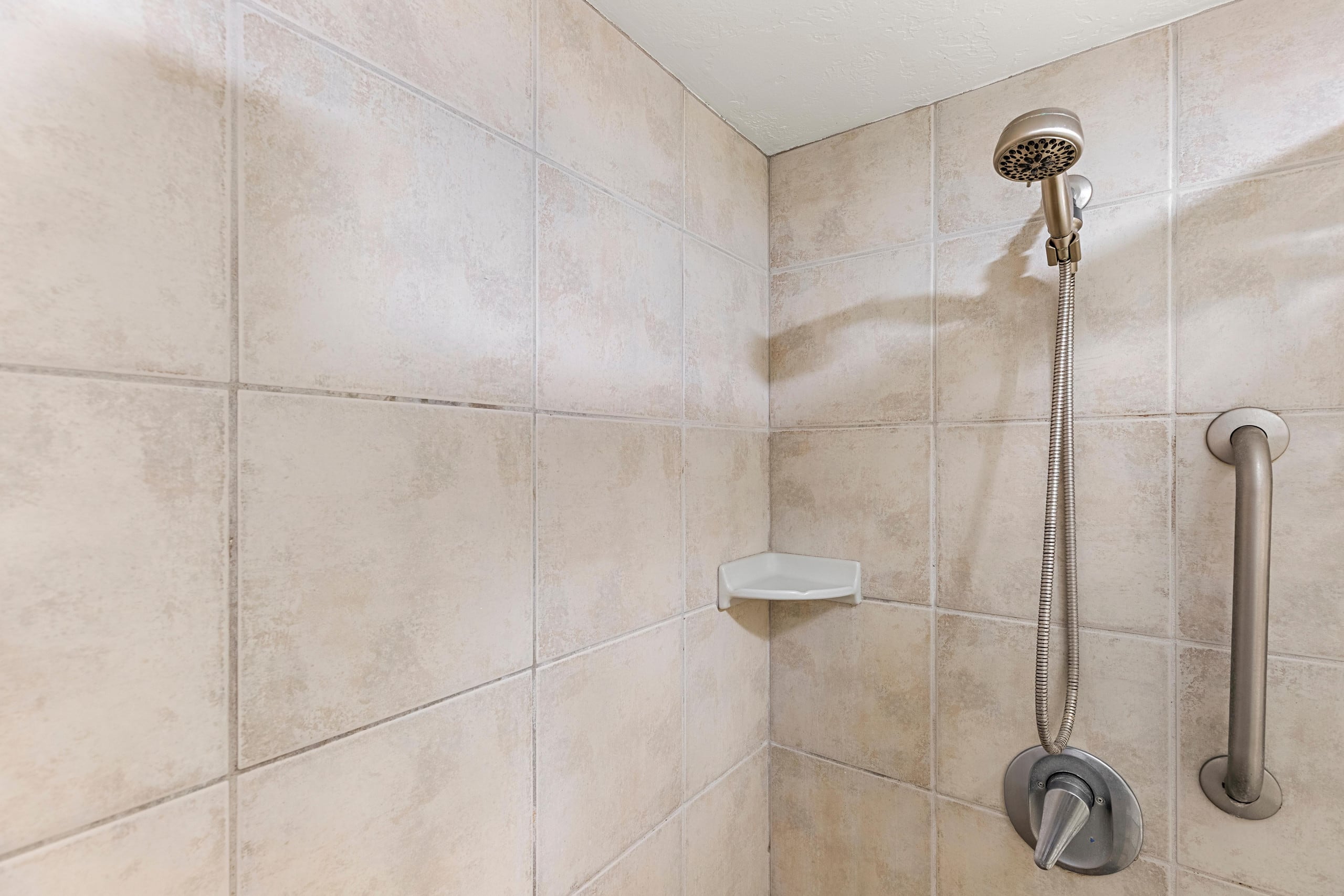 Condo in Kaanapali · ★4.94 · Studio · 1 bed · 1 bath - Image 24
