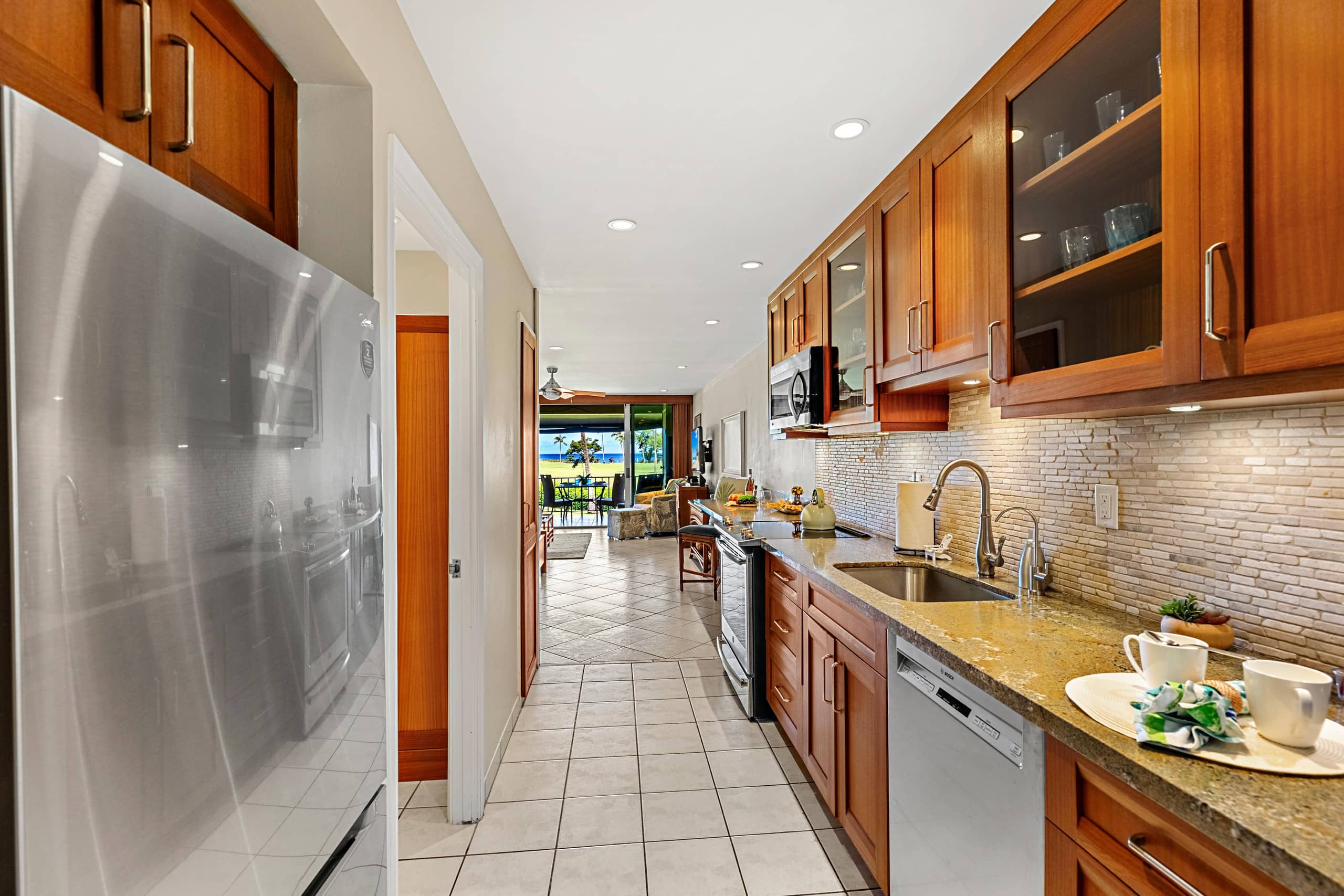 Condo in Kaanapali · ★4.94 · Studio · 1 bed · 1 bath - Image 3