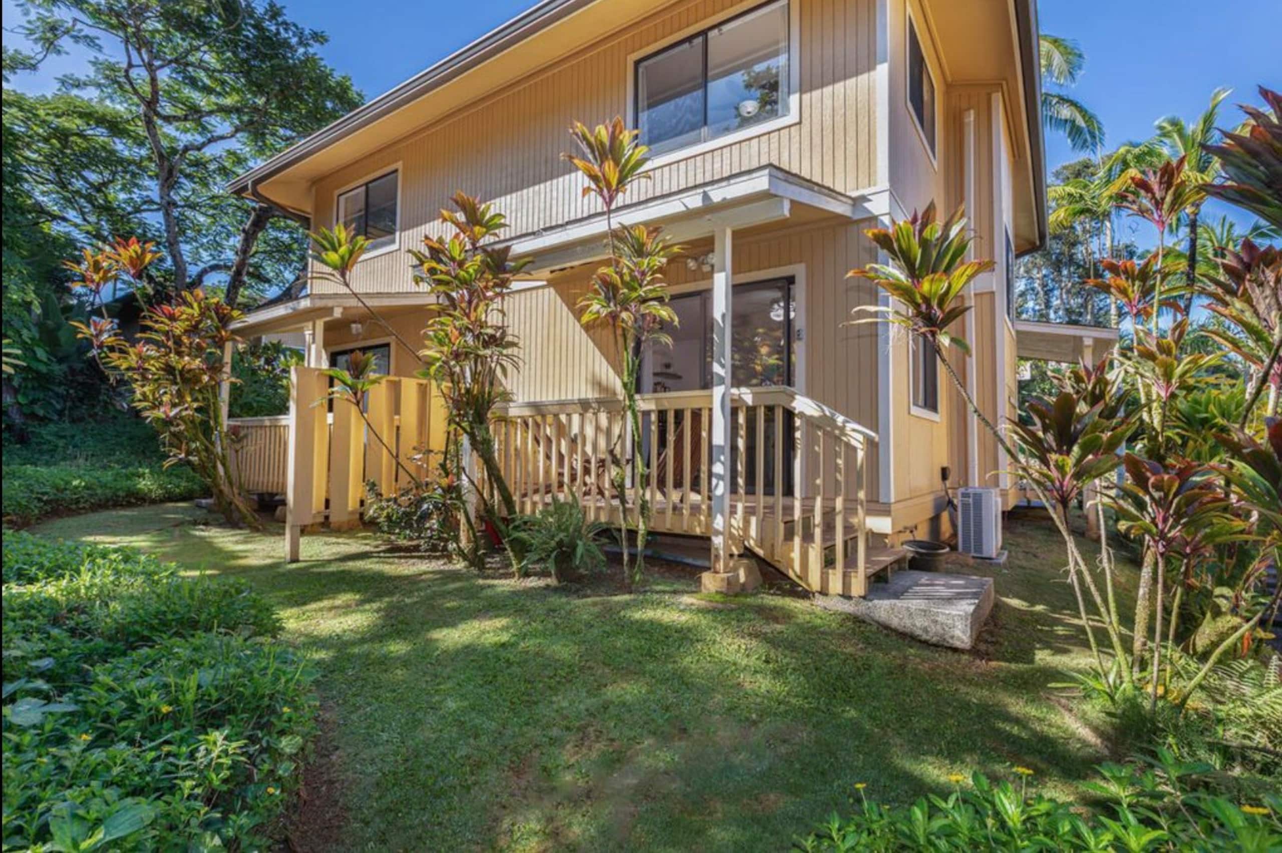 Hidden Gem! A Honu World Close to Hanalei Bay! AC! - Image 6