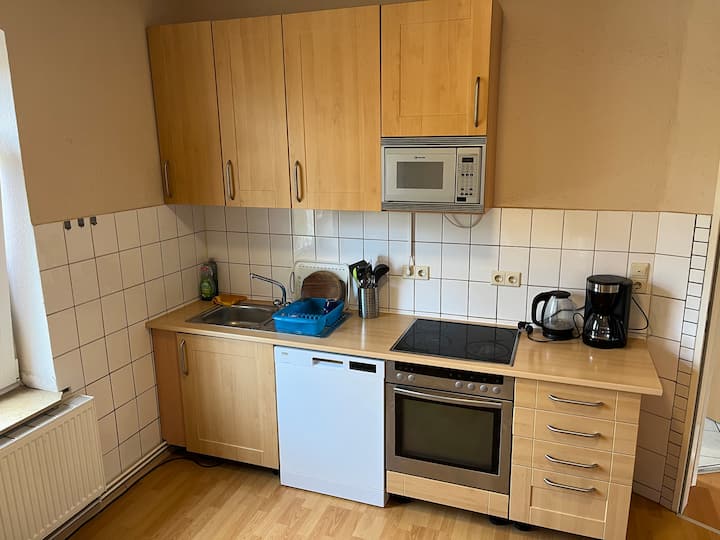 1x Haus 2x Getrennte Apartments Mit 16x Betten - Neumünster