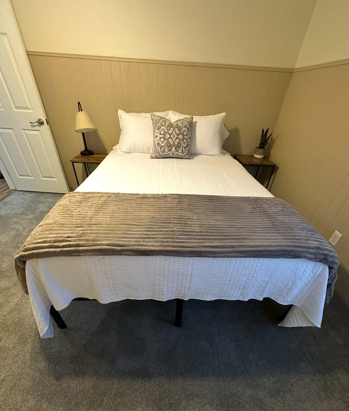 საძინებელი 3