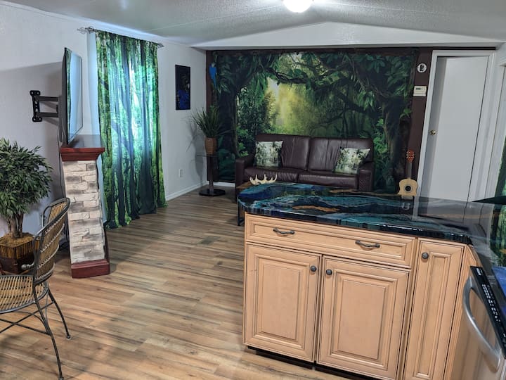 Rainforest Villa: A Jungle Retreat With Dinosaurs - Dade City, FL